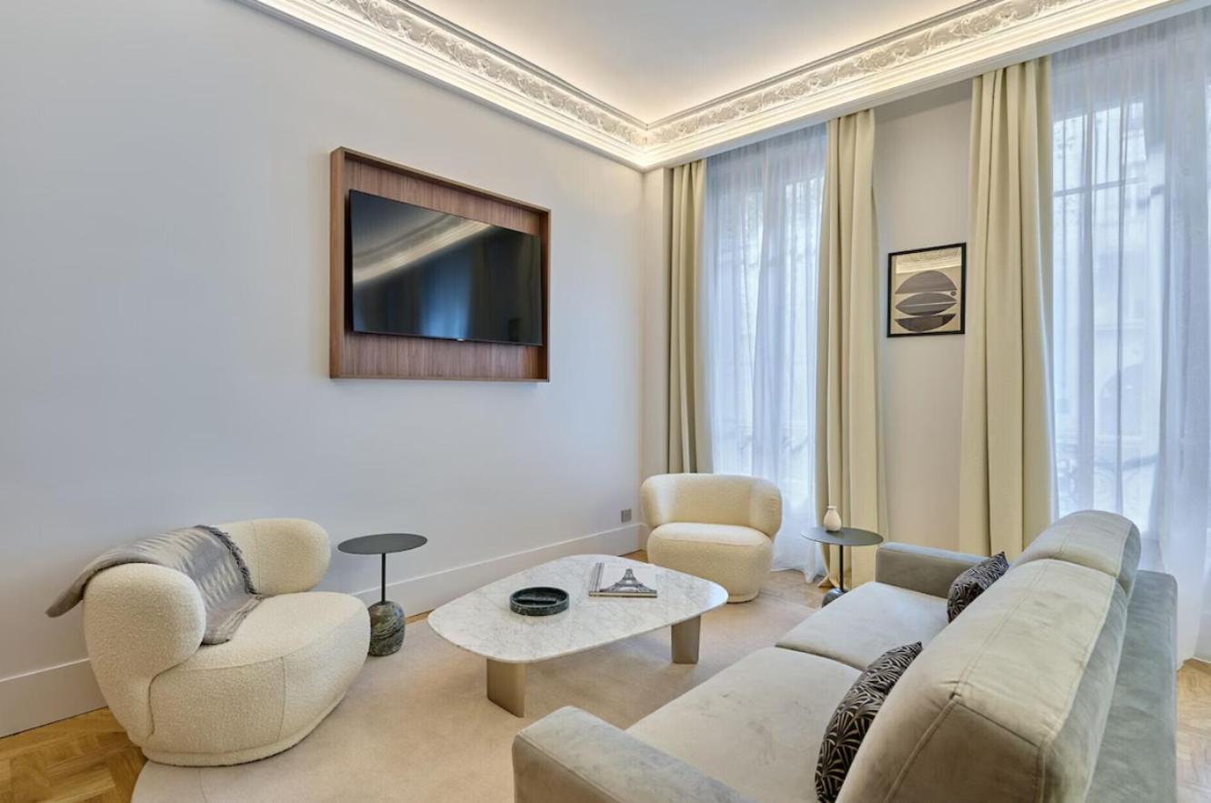 Living At It's Finest On Clarence Sydney